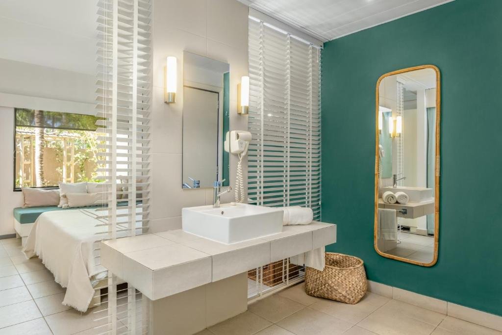 mauritius island hotels Coin de Mire Cap Malheureux